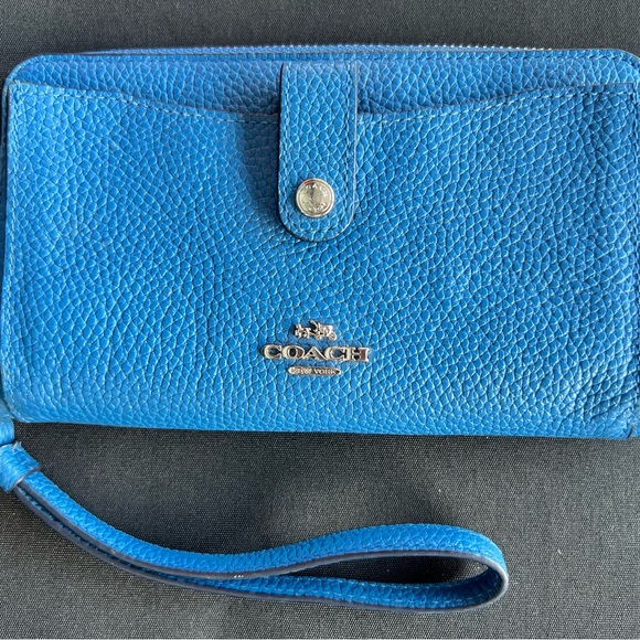 Coach Handbags - Coach Blue Pebbled Leather Wristlet Wallet with Zip Closure